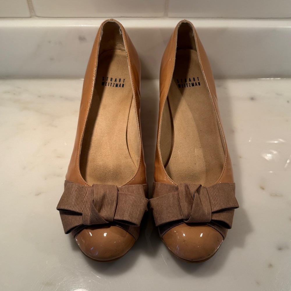 Stuart Weizman, Patent Leather Wedge Ballet-type Flats, Nude / Beige, Size 8